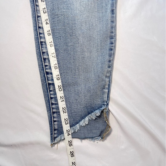 Maurice’s Distressed Button Fly Jeans Size Largw X-Short - Picture 8 of 8